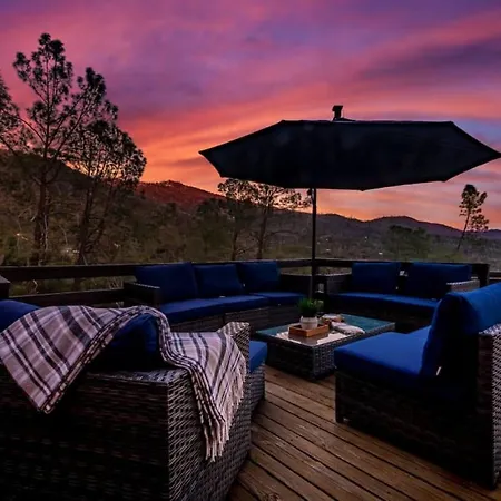 Sierra Vista Lookout Lodge With Creek, Waterfall And Waterholes, Minutes From Bass Lake And Yosemite South Gate